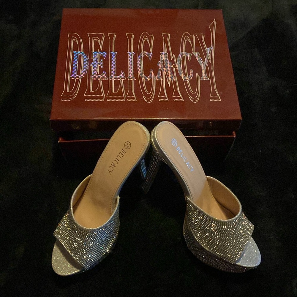 Reach for the Stars in these high heel beauties!